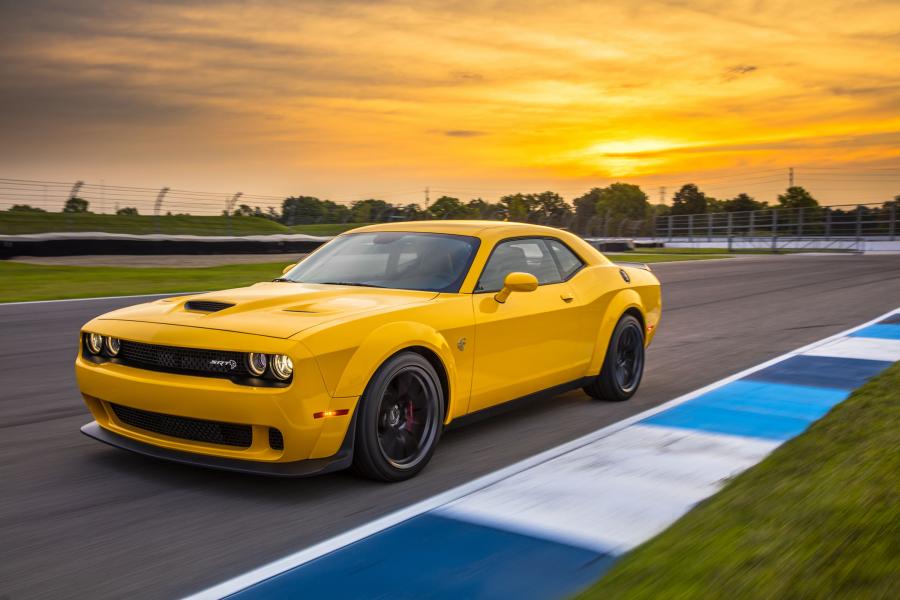  Dodge Challenger SRT Hellcat Widebody 2017 года  (фото 41 из 69)